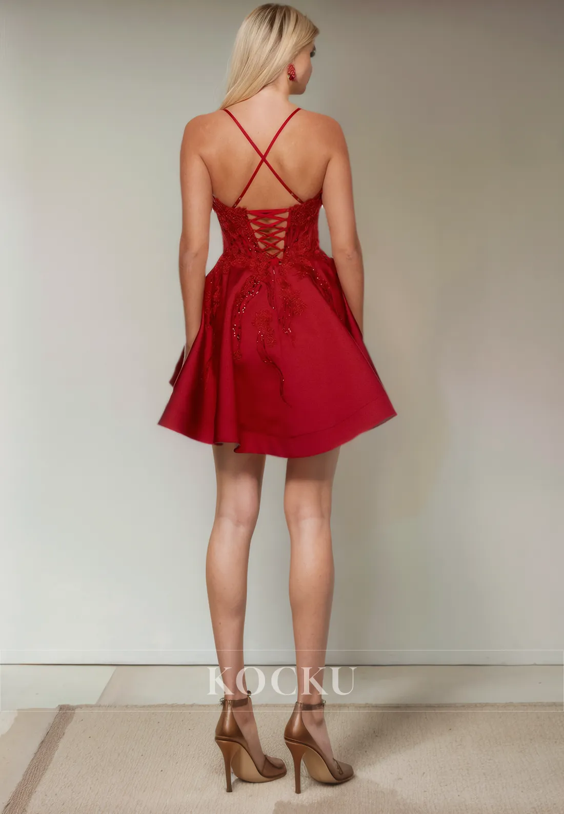 Elegant & Luxurious Spaghetti Straps Appliques A-Line Criss-Cross Straps Party Homecoming Dress